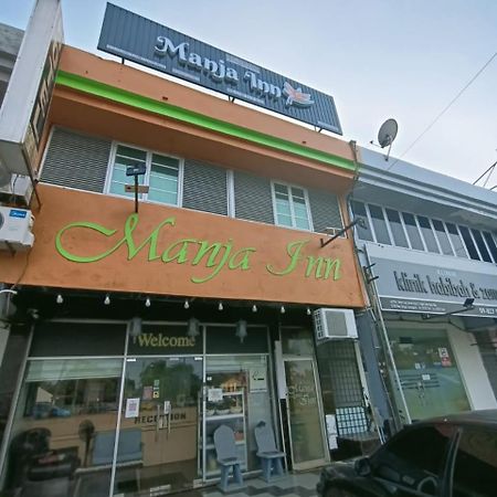 Manja Inn, Paka Exteriér fotografie